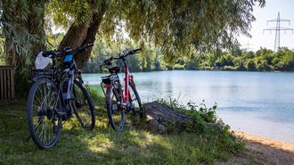 Seeufer mit Fahrrädern © Tourismusverband Spessart-Mainland/Holger Leue